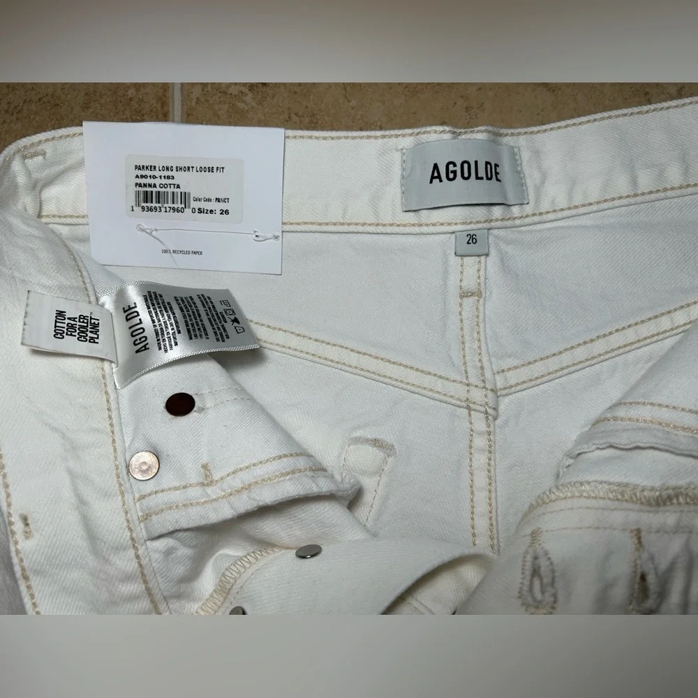 NWT🌷(26) Agolde Parker Denim Long White Shorts - Size 26